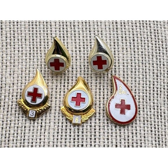 Vintage American Red Cross Blood Donor Pins Lot Of 5 Gold Tone 2 3 6 Gallon - Picture 8 of 8